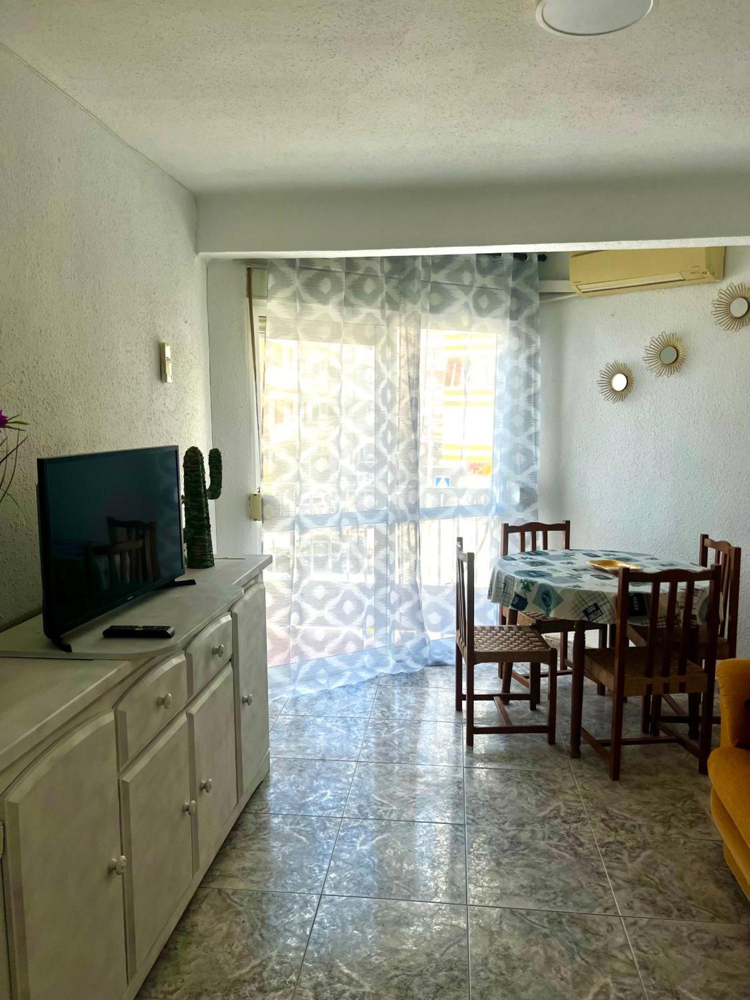 Apartamento 3 Habitaciones En Torre Del Mar A 50 Metros De La Playa Экстерьер фото